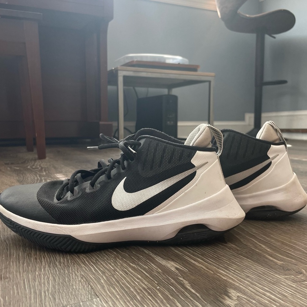 Women's Nike Air Versatile | Size 8.5 - Picture 1 of 4